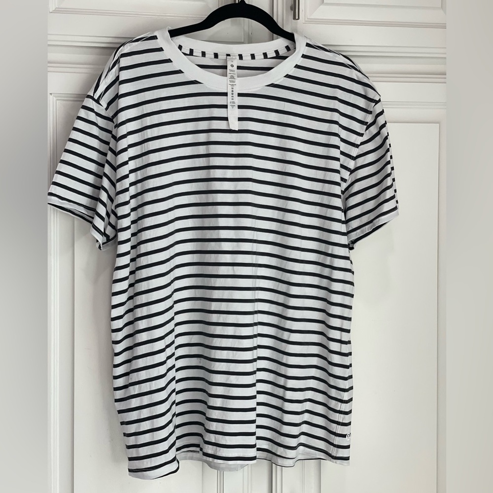 Lululemon, Sz 10, Women’s T-shirt.